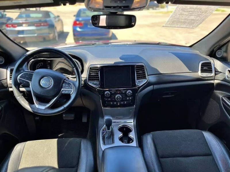 2019 Jeep Grand Cherokee Laredo E