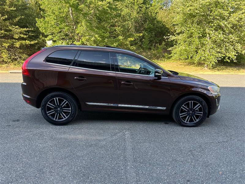 2017 Volvo XC60 T5 Dynamic