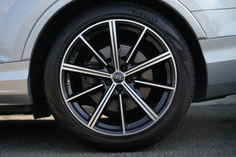 2022 Audi SQ7 4.0T quattro Premium Plus