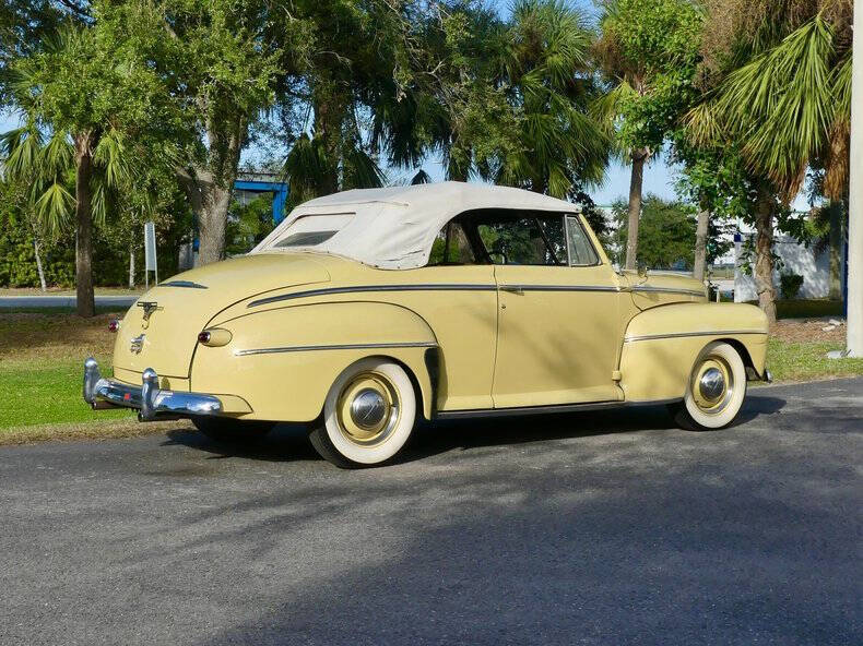 1948 Ford Super Deluxe