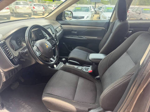 2016 Mitsubishi Outlander SE