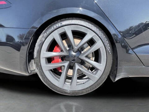 2023 Tesla Model S Plaid