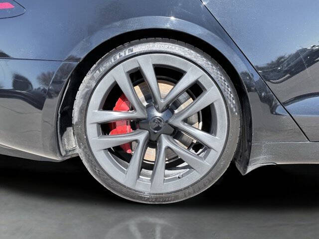 2023 Tesla Model S Plaid