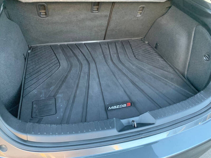 2015 Mazda MAZDA3 i Sport
