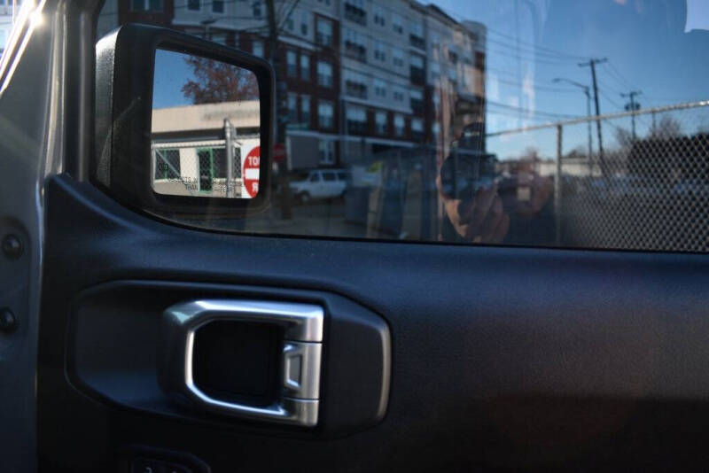 2022 Jeep Gladiator Willys