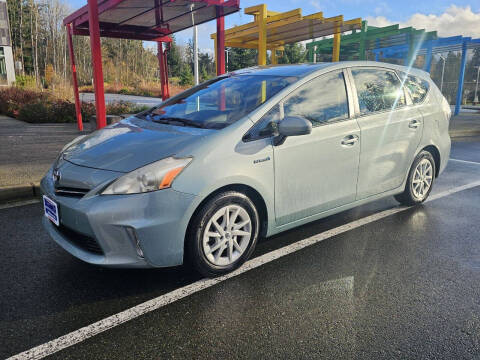 2013 Toyota Prius v Two