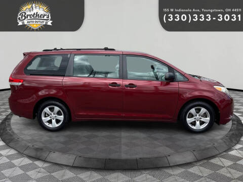 2013 Toyota Sienna L 7-Passenger