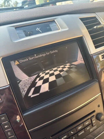 2011 Cadillac Escalade Luxury