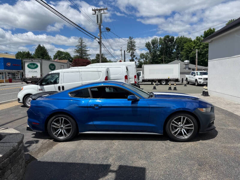 2017 Ford Mustang EcoBoost Premium