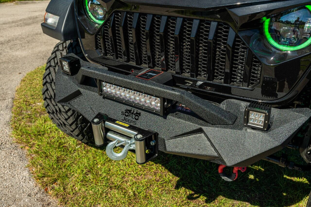 2020 Jeep Gladiator Pickup - $54,999