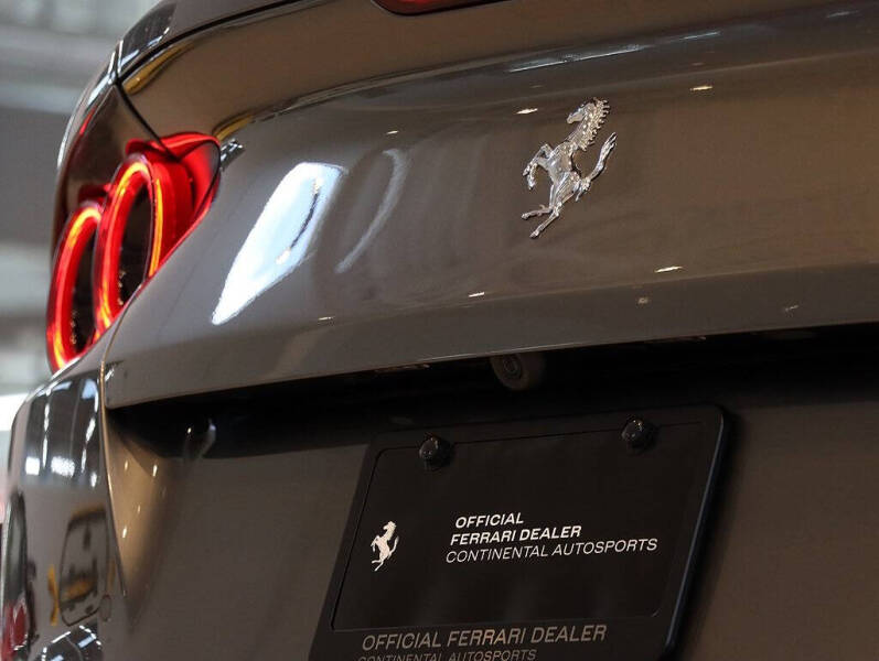 2021 Ferrari 812 GTS