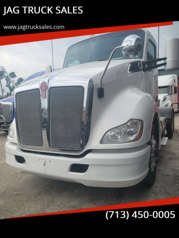 2015 Kenworth T-680 Day Cab