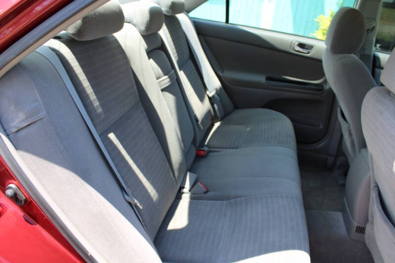 2005 Toyota Camry LE