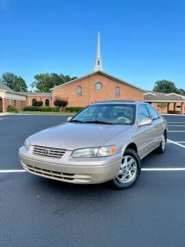 1998 Toyota Camry for sale at Xclusive Auto Sales in Colonial Heights VA