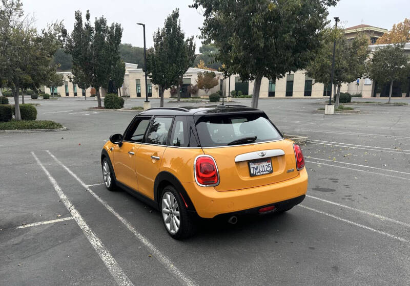 2015 MINI Hardtop 4 Door Cooper
