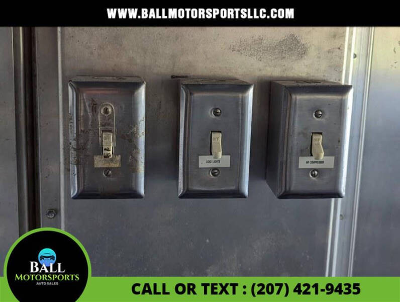 2004 Featherlite Trailer Two Car Hauler