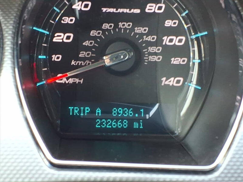 2010 Ford Taurus SEL