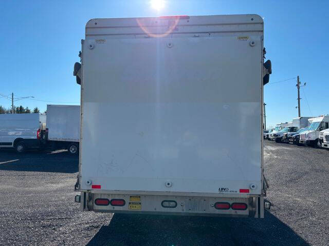 2015 Freightliner MT45 Chassis