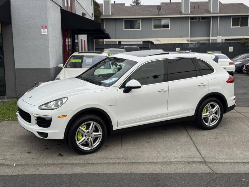 2016 Porsche Cayenne S E-Hybrid