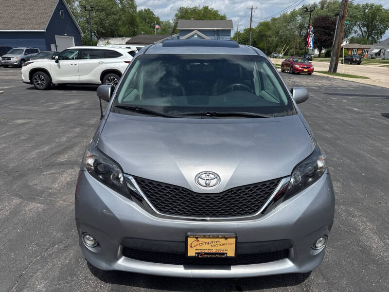 2014 Toyota Sienna SE 8-Passenger