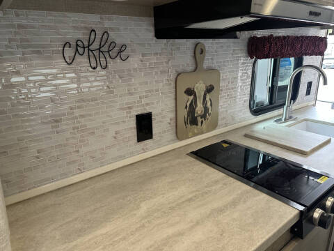 2022 Coachmen RV Summit 184FQS