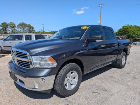 2016 RAM 1500 SLT