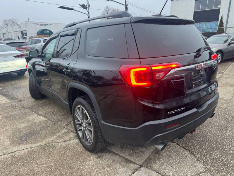 2017 GMC Acadia SLT-1