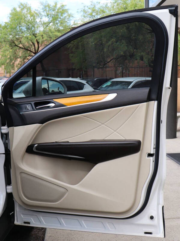 2019 Lincoln MKC Select