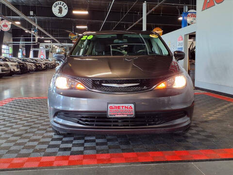 2020 Chrysler Voyager LX