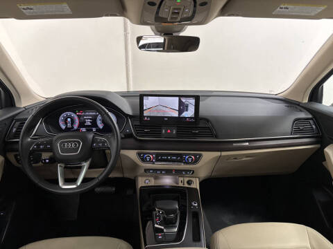 2022 Audi Q5 quattro Premium Plus 40 TFSI