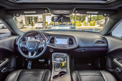 2015 Dodge Challenger SXT Plus