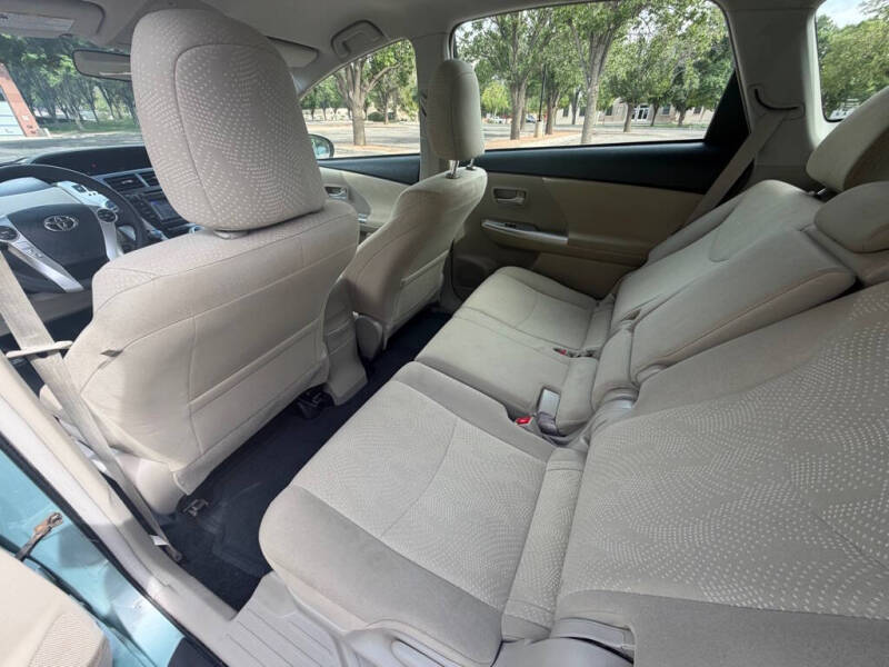 2014 Toyota Prius v Two
