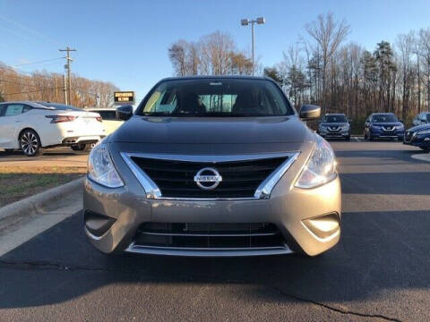 2019 Nissan Versa SV