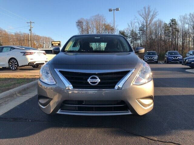 2019 Nissan Versa SV