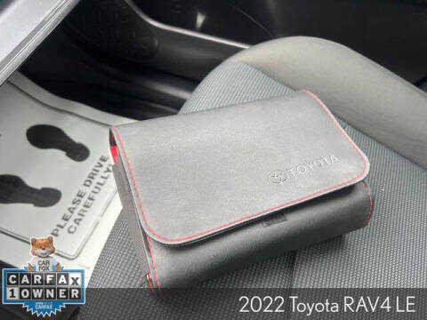 2022 Toyota RAV4 LE