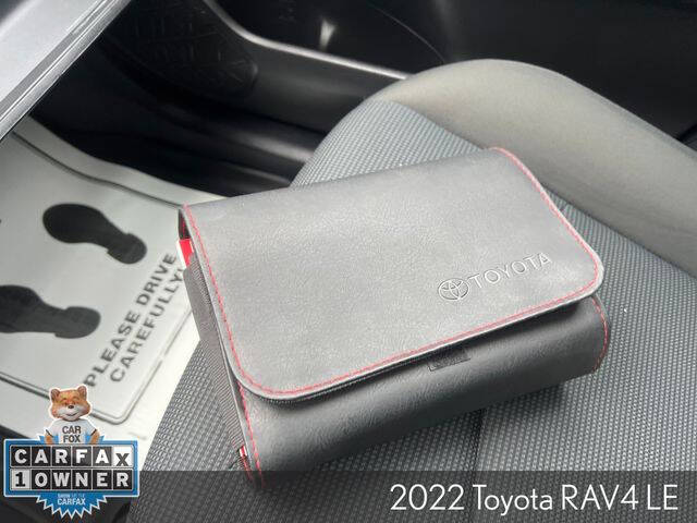 2022 Toyota RAV4 LE