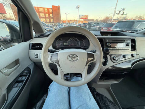 2011 Toyota Sienna Base 7-Passenger