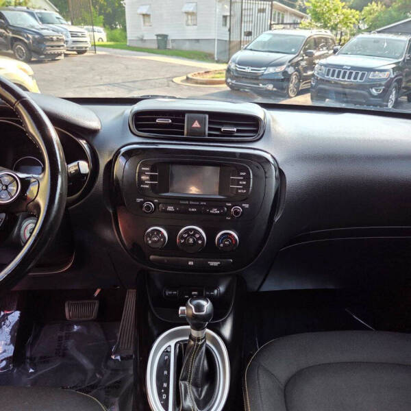 2016 Kia Soul +