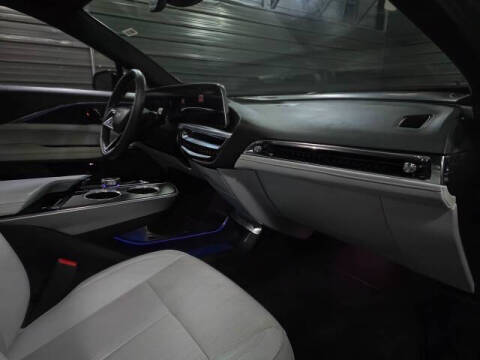 2024 Cadillac LYRIQ Sport 1