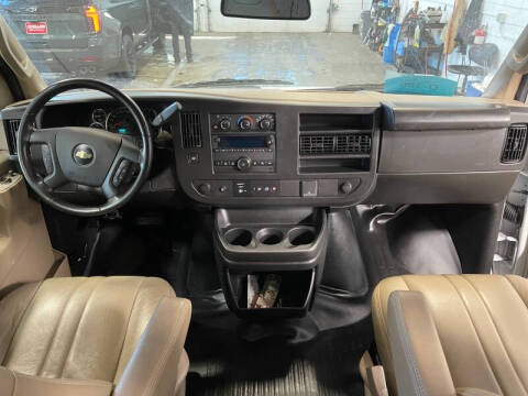 2023 Chevrolet Express 2500