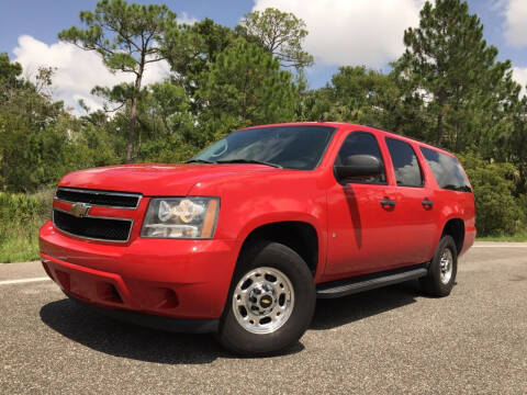2007 Chevrolet Suburban for sale at VICTORY LANE AUTO SALES in Port Richey FL