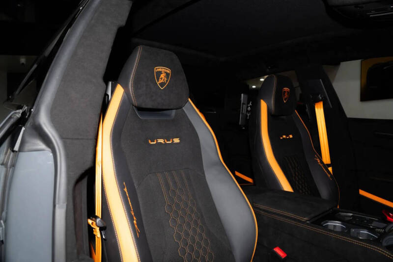2024 Lamborghini Urus Performante