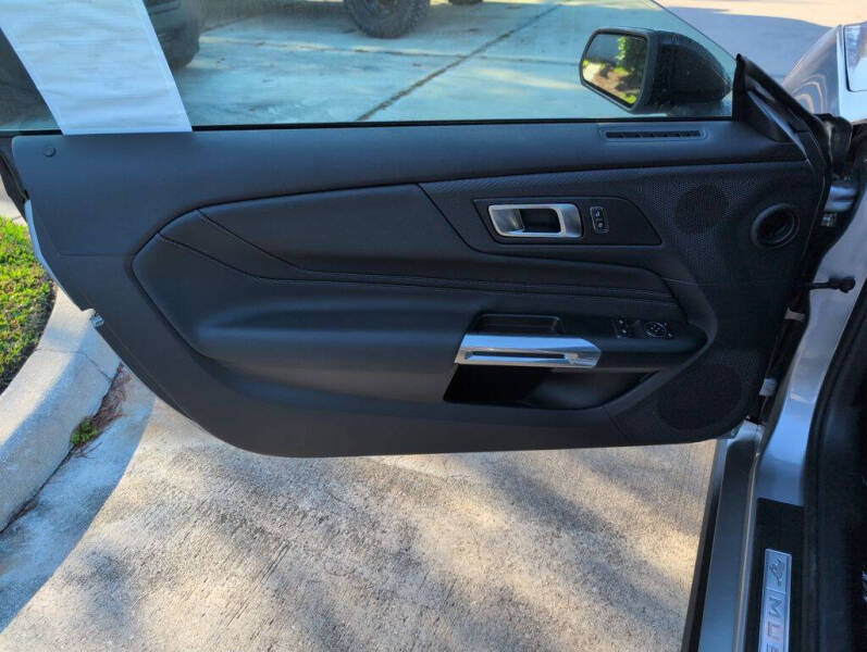 2025 Ford Mustang EcoBoost Premium