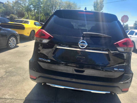 2017 Nissan Rogue SL