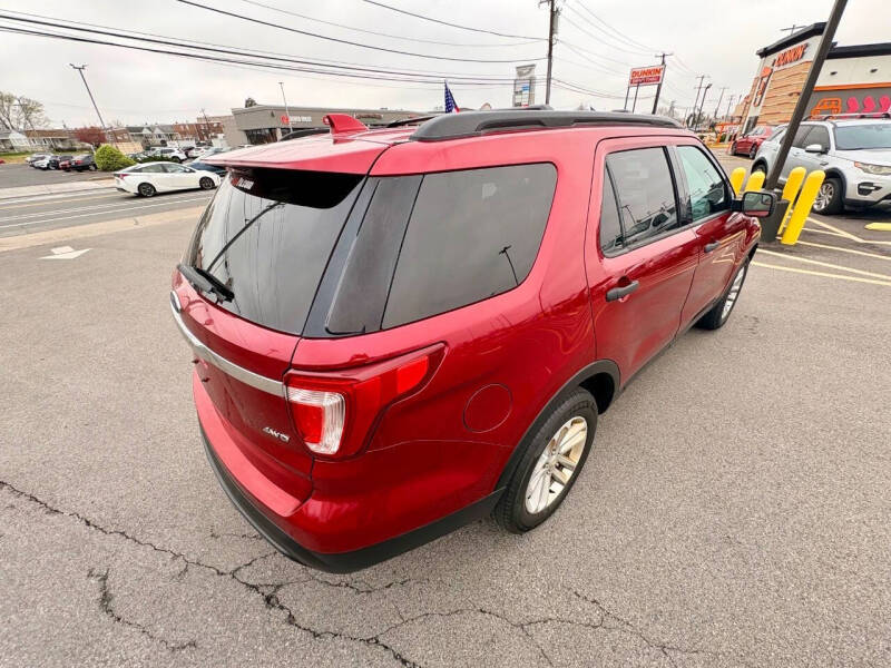 2017 Ford Explorer