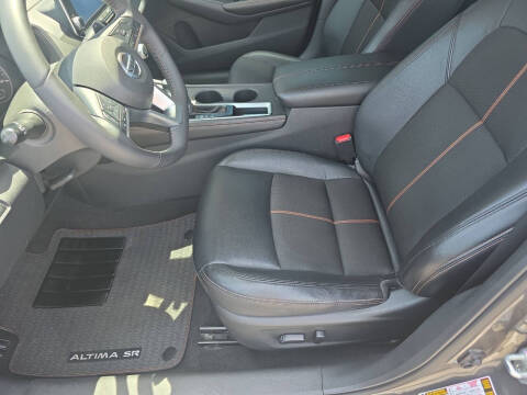 2022 Nissan Altima 2.5 SR