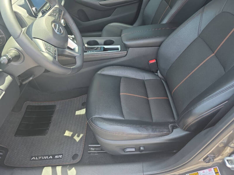 2022 Nissan Altima 2.5 SR
