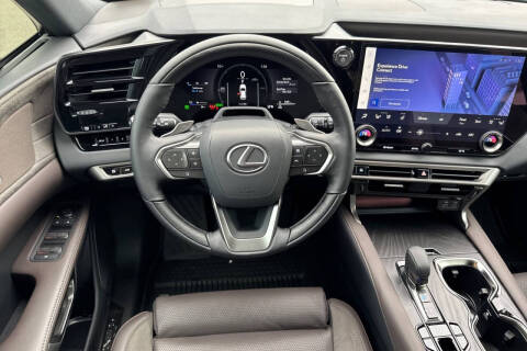 2026 Lexus RX 450h+ Luxury