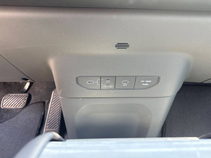 2024 Kia EV9 Land