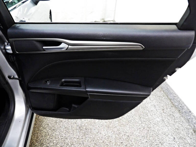 2018 Ford Fusion Hybrid SE